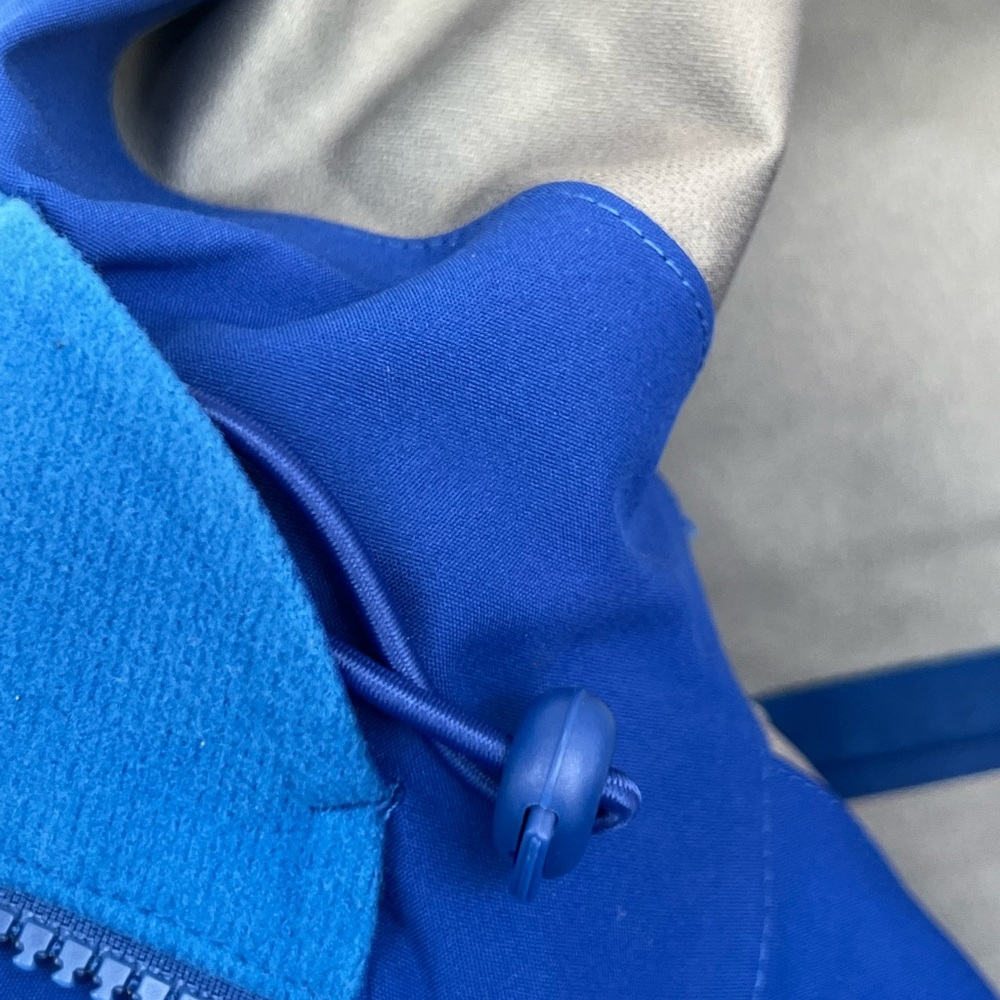 Outdoor Voices Marine Blue Rain Jacket NWOT - Picture 6 of 9